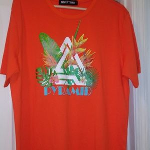 Black pyramid tee